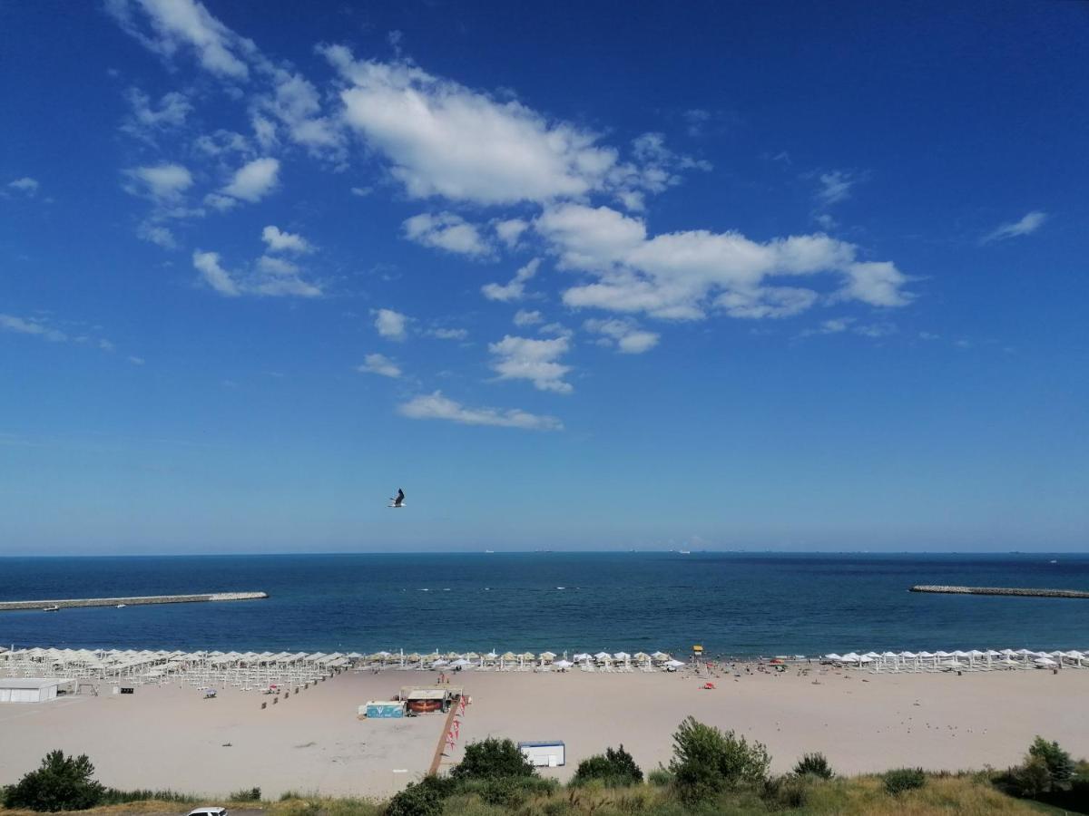 Sunrise Beachfront Relax Residence Constanta Bagian luar foto