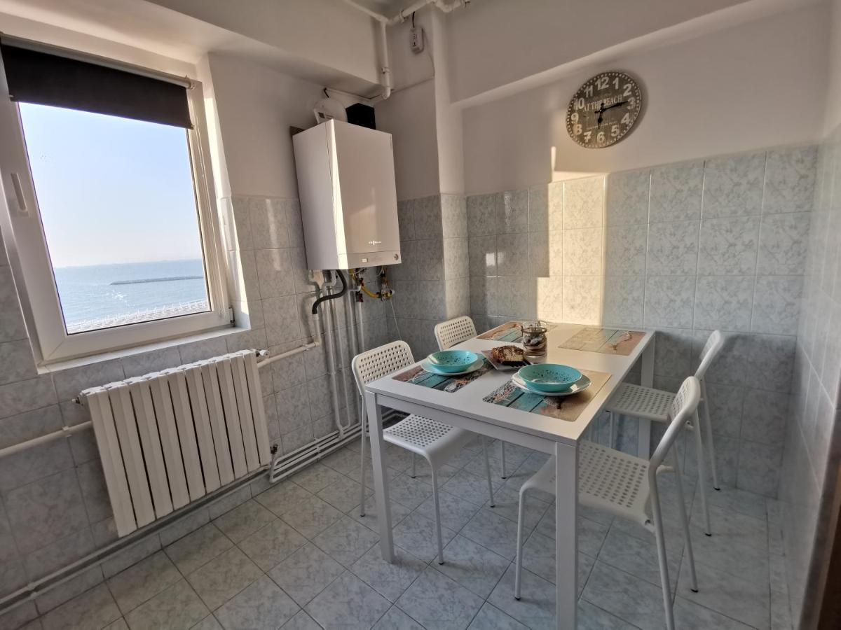 Sunrise Beachfront Relax Residence Constanta Bagian luar foto