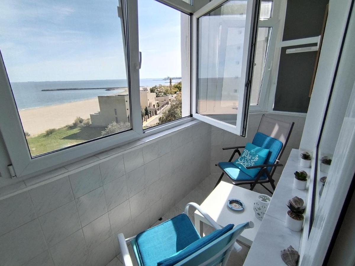 Sunrise Beachfront Relax Residence Constanta Bagian luar foto