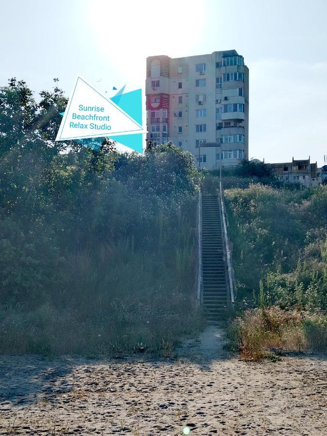 Sunrise Beachfront Relax Residence Constanta Bagian luar foto