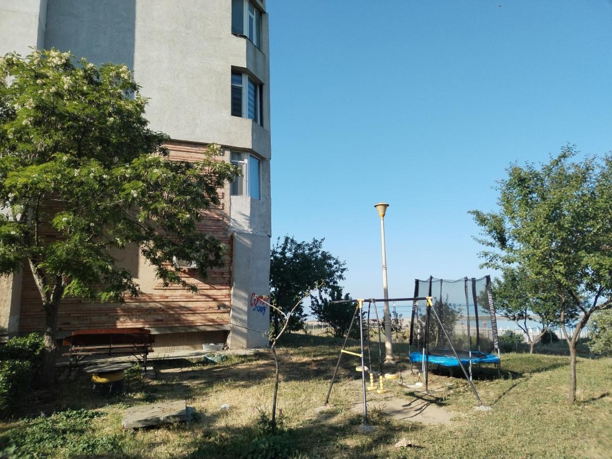 Sunrise Beachfront Relax Residence Constanta Bagian luar foto